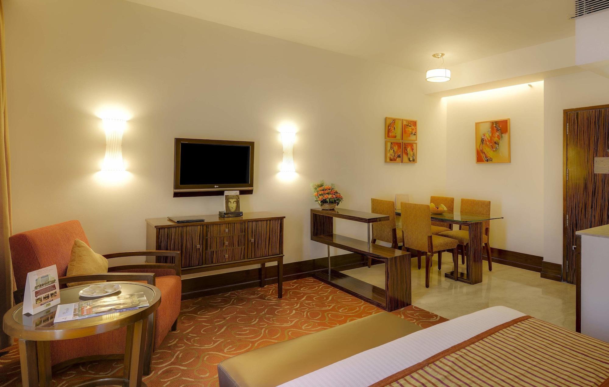 Pride Hotel, Chennai Exterior photo
