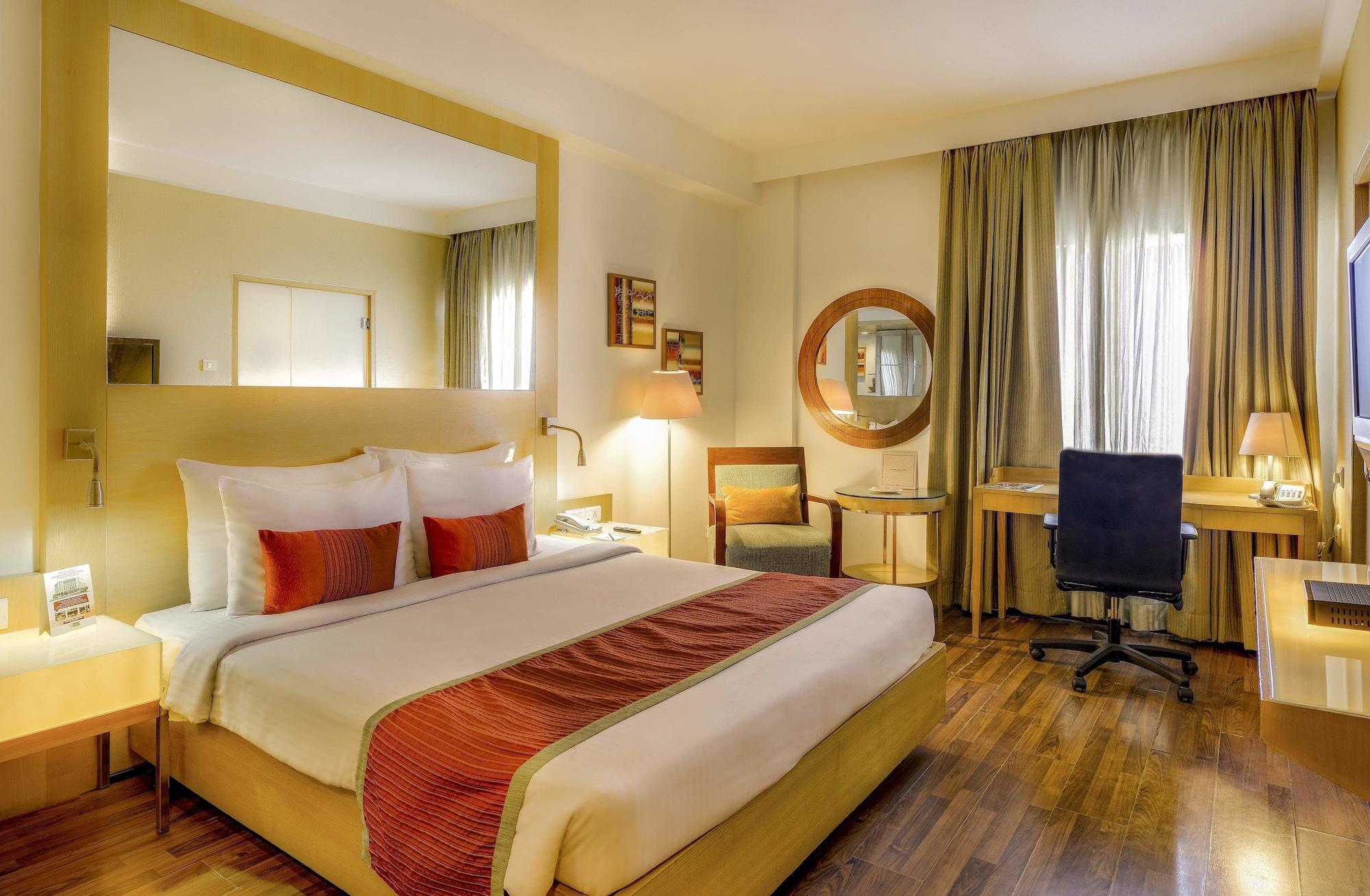 Pride Hotel, Chennai Exterior photo