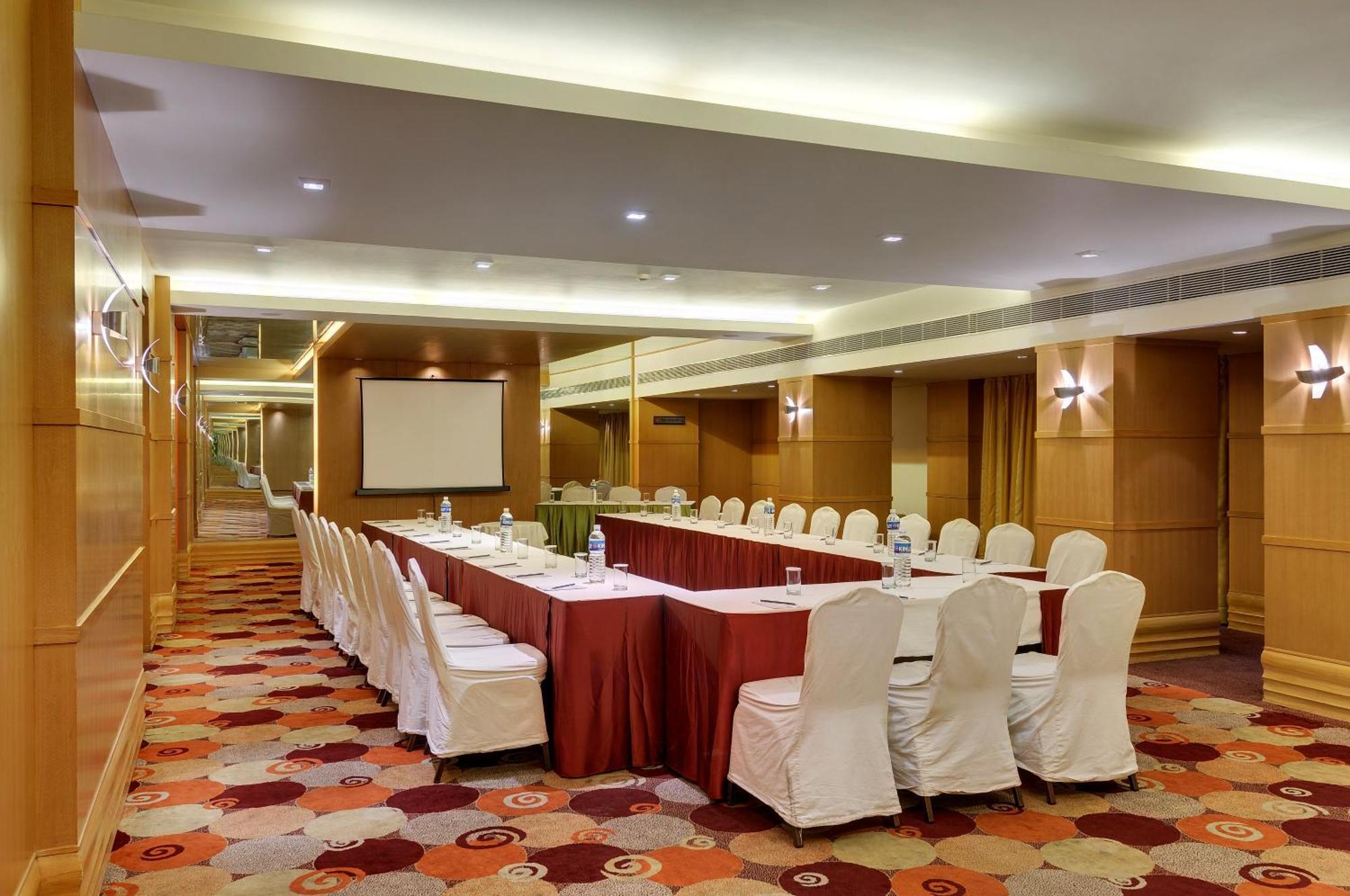 Pride Hotel, Chennai Exterior photo