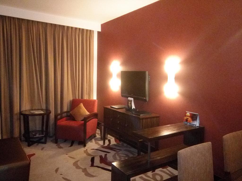 Pride Hotel, Chennai Exterior photo