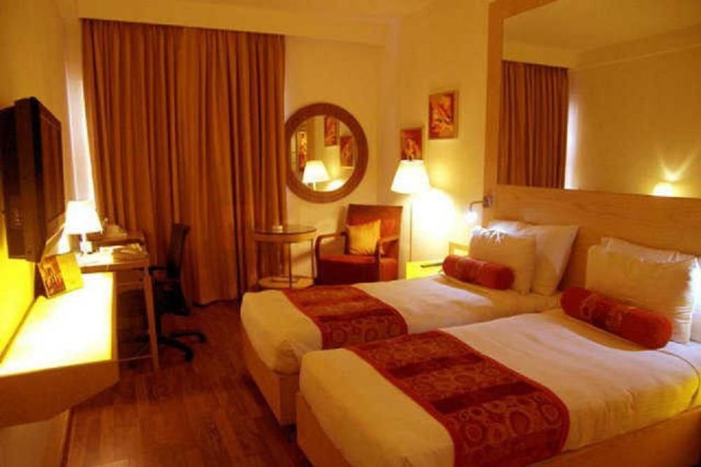 Pride Hotel, Chennai Exterior photo